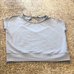 Athleta cropped top - lines